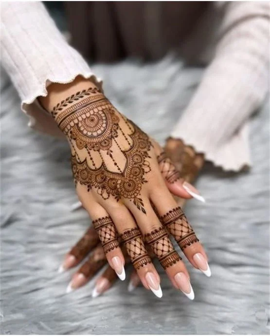 Blossom And Band Exquisite Back Hand Mehndi Design Trail Blossom And Band Exquisite Back Hand Mehndi Design Trail